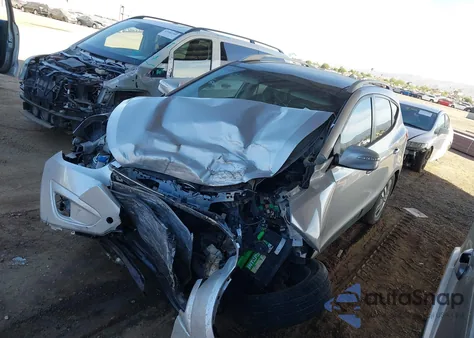 2015 Hyundai Tucson Limited из США, поврежденный, VIN KM8JU3AG9FU988060